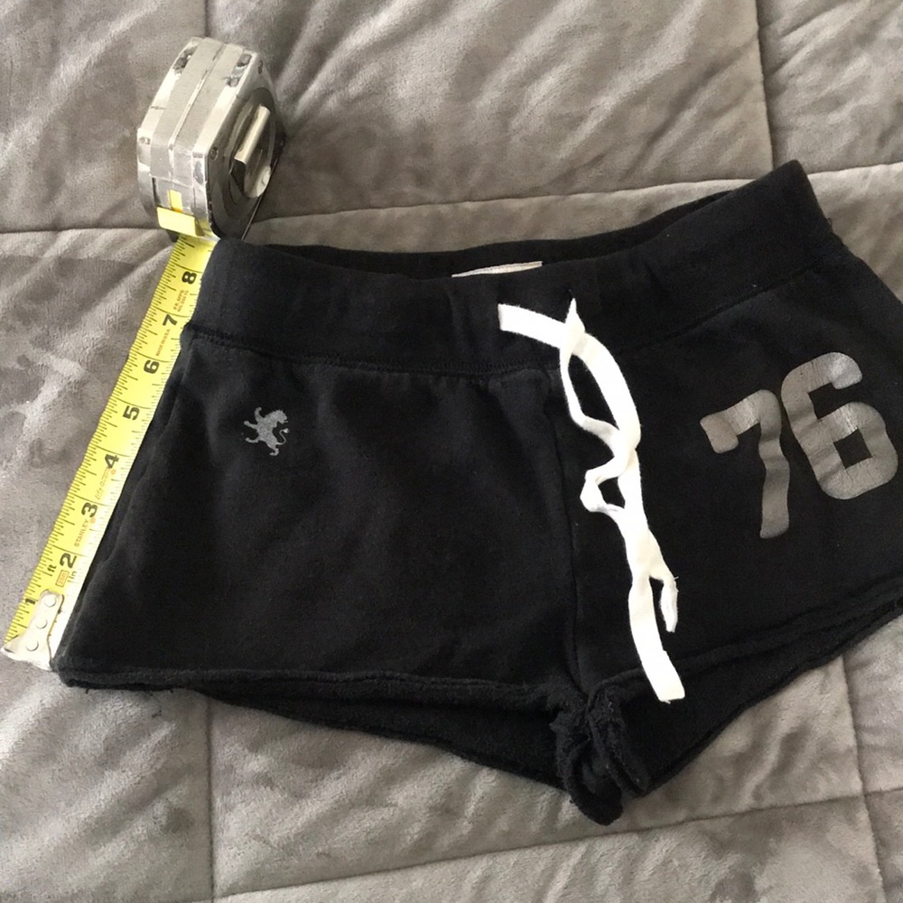 Express Soft Shorts - Picture 4 of 4